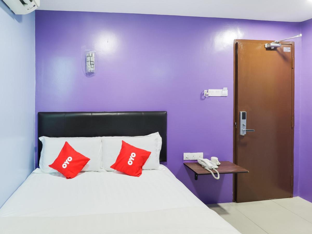 Oyo 89665 Royale City Hotel Sepang Exterior foto